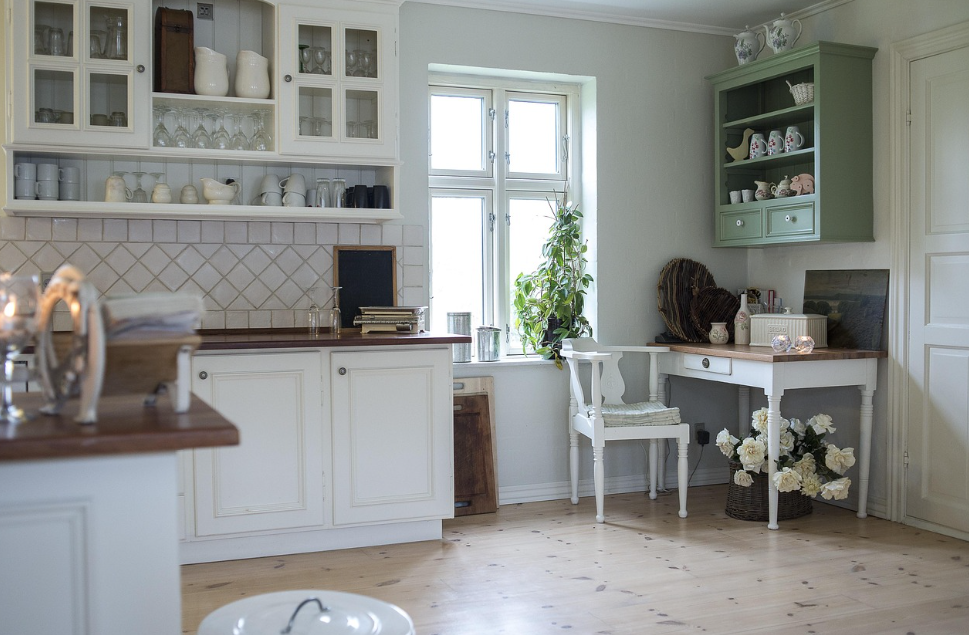 kitchen built in cabinets